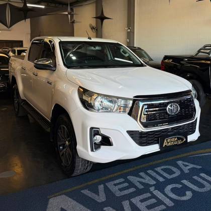 TOYOTA HILUX 2.8 SRV 4X4 CD 16V DIESEL 4P AUTOMÁTICO TOYOTA HILUX 2.8 SRV 4X4 CD 16V DIESEL 4P AUTOMÁTICO